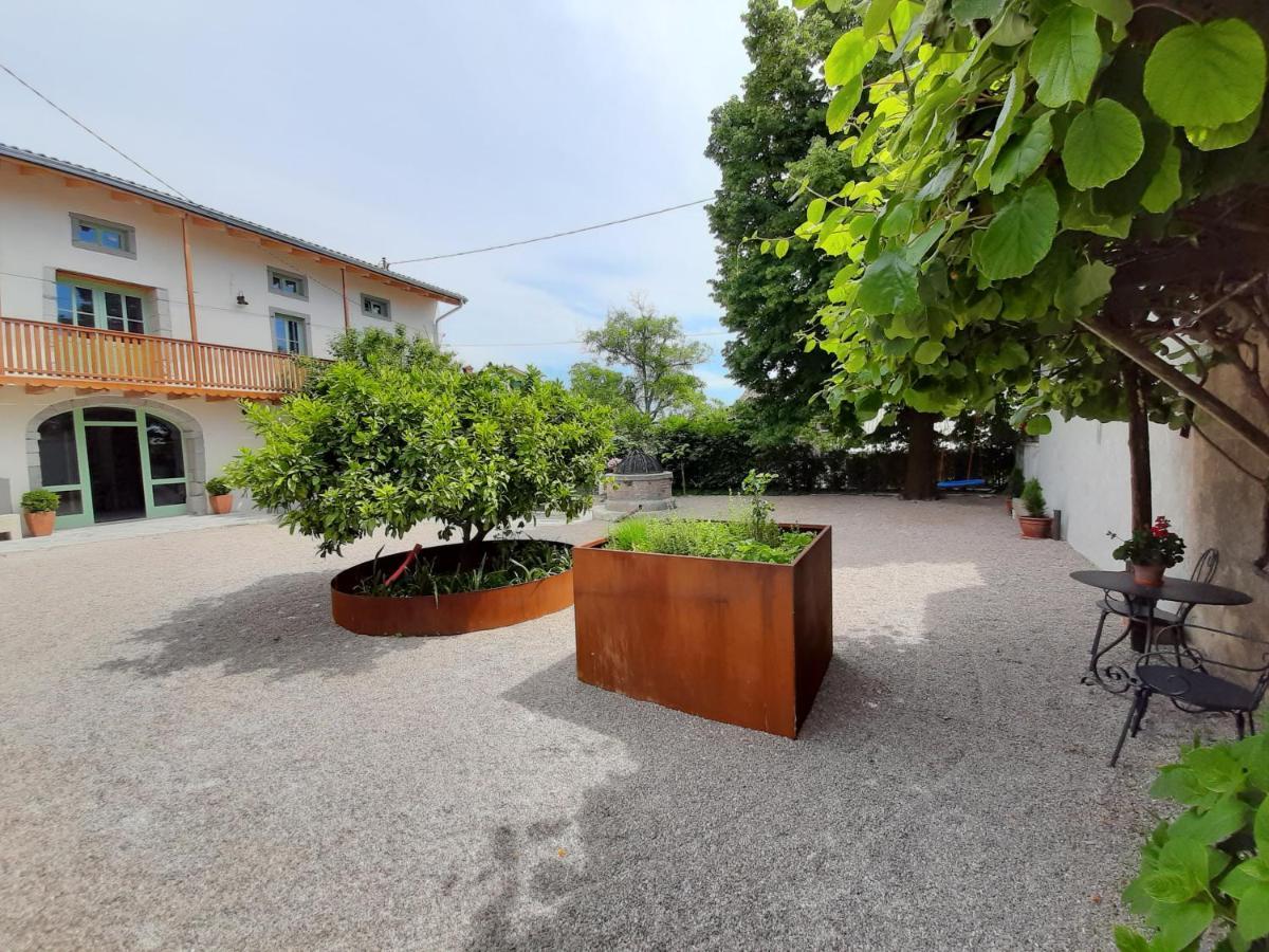 Bed & Breakfast Dvor Vipolze